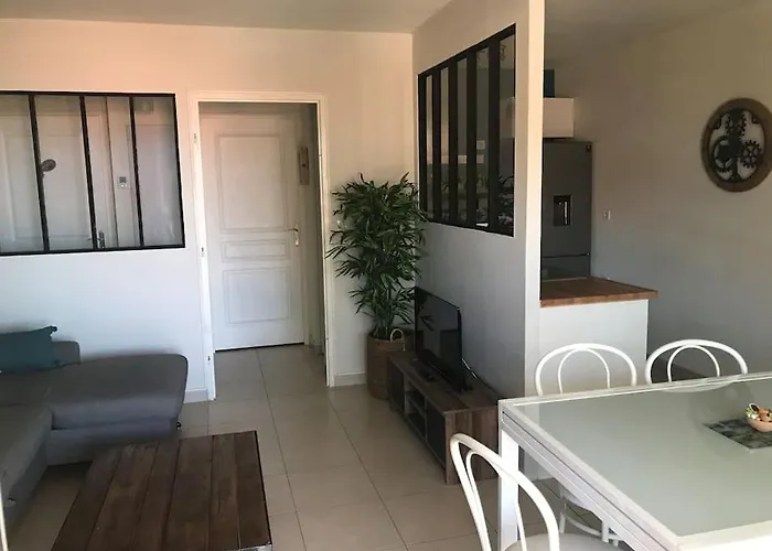 Apartamento T2 2/6 P Clim Vue Piscine Parking Privé à Pied *
