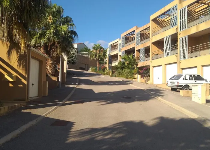 T2 2/6 P Clim Vue Piscine Parking Prive A Pied * Collioure